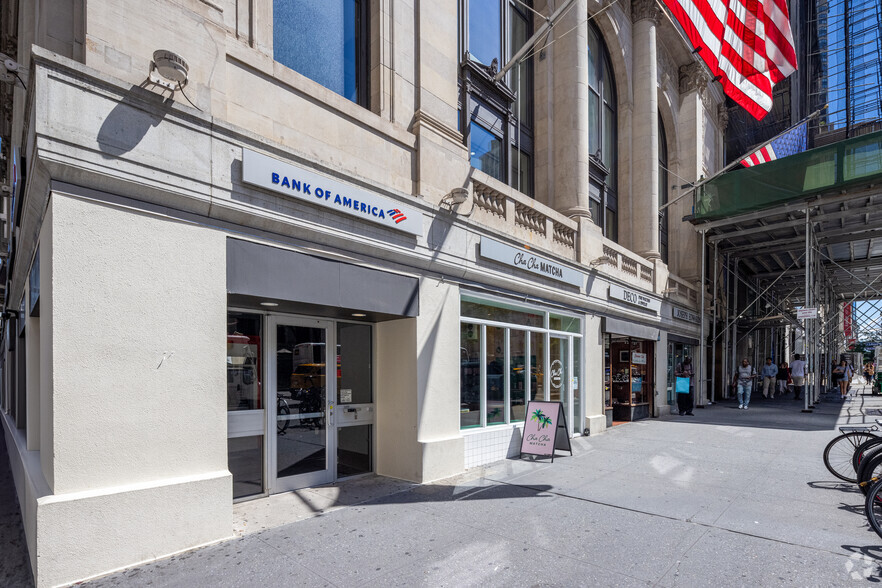 501 Fifth Ave, New York, NY for lease - Building Photo - Image 2 of 4