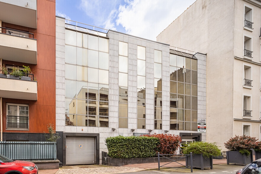 8 Rue Edouard Naud, Issy-les-Moulineaux for lease - Building Photo - Image 2 of 7