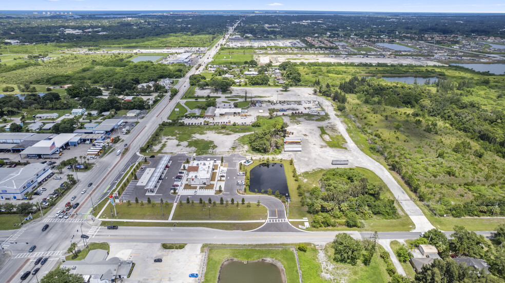 5501 Orange Ave, Fort Pierce, FL for lease - Building Photo - Image 3 of 7