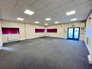 Dearne Ln, Rotherham for lease Interior Photo- Image 2 of 2