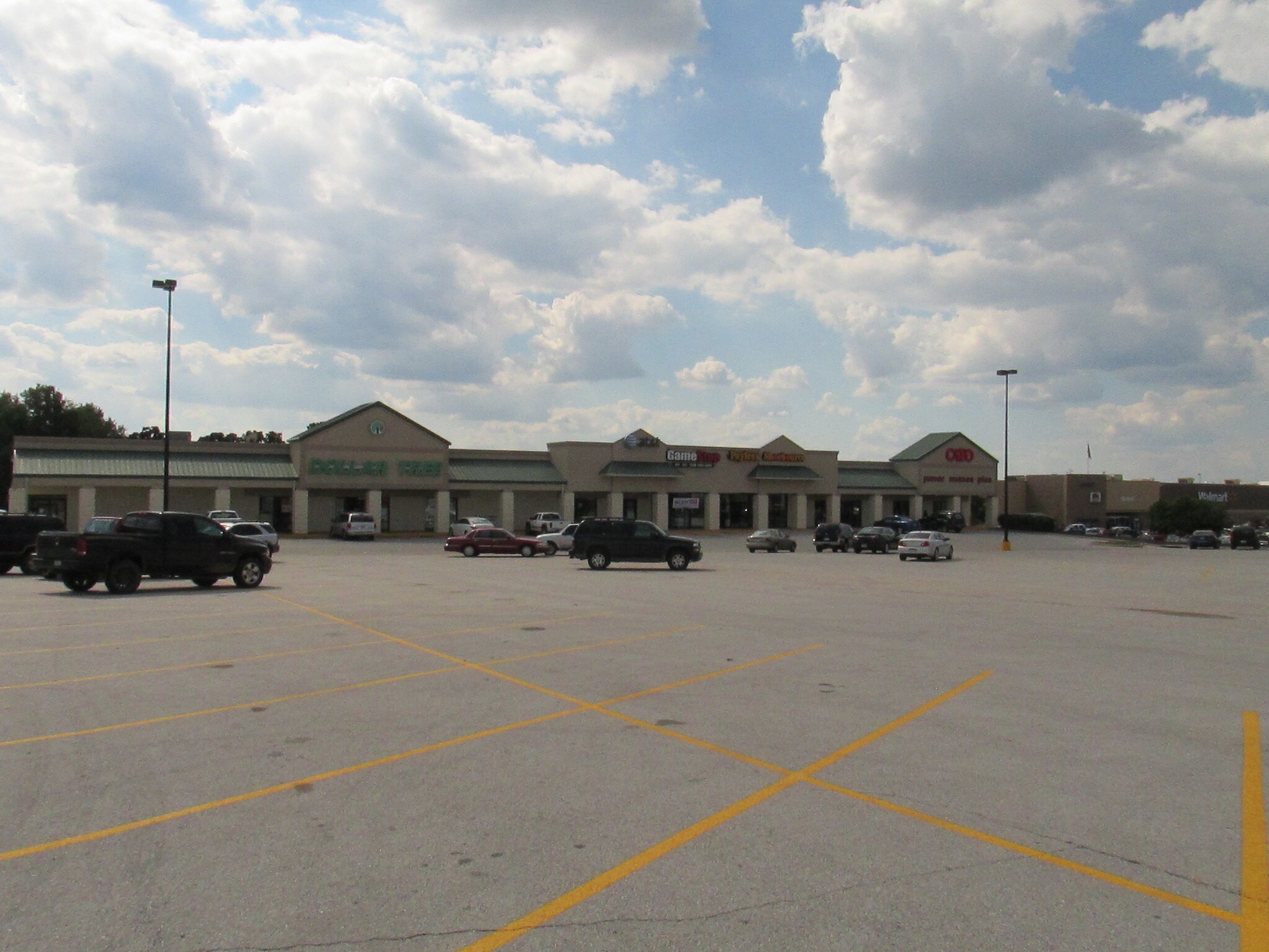 923928 W Trimble Ave, Berryville, AR 72616 Retail for Sale