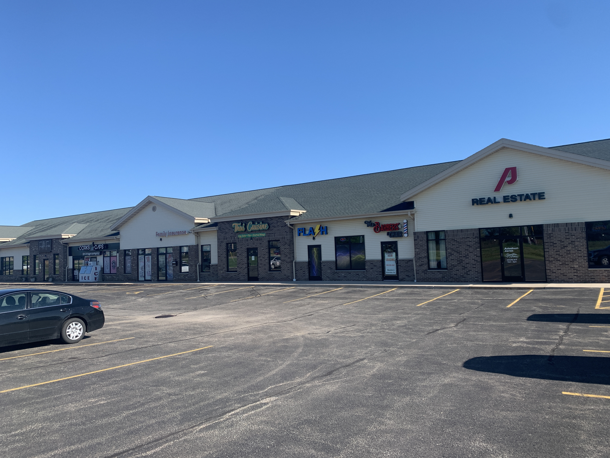 N1788 Lily of the Valley Dr, Greenville, WI for lease Building Photo- Image 1 of 2