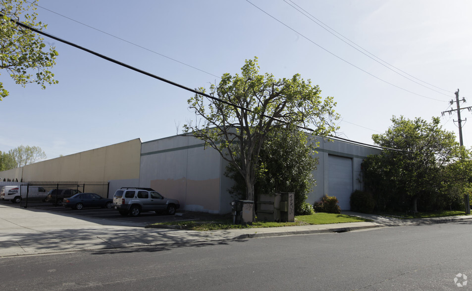 31943 Amaral St, Hayward, CA for lease - Building Photo - Image 1 of 4