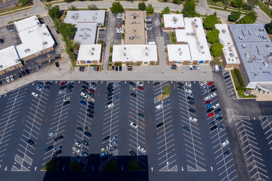 865-909 E Wilmette Rd, Palatine, IL for lease - Building Photo - Image 2 of 19