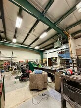 1805 Industrial Park Dr, Normal, IL for lease Interior Photo- Image 2 of 19