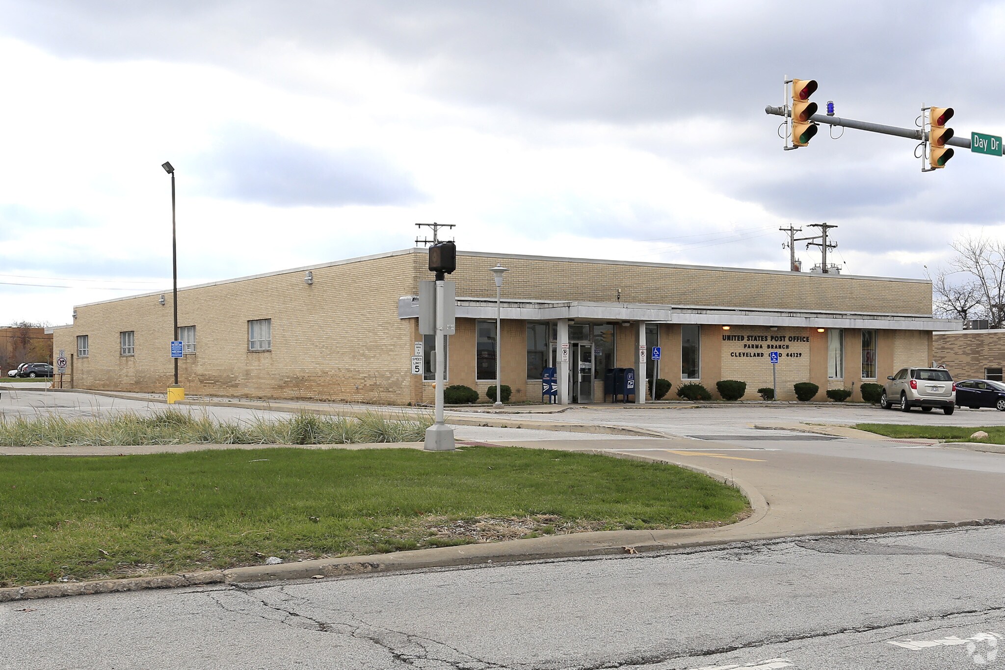 7801 Day Dr, Cleveland, OH for sale Primary Photo- Image 1 of 1