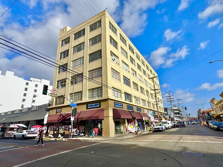 1048 Santee St, Los Angeles, CA for lease - Building Photo - Image 3 of 10