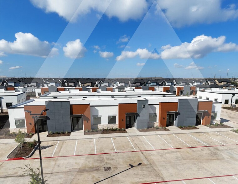 5151 Meadow Ranch Pky, Richmond, TX for sale - Building Photo - Image 1 of 9