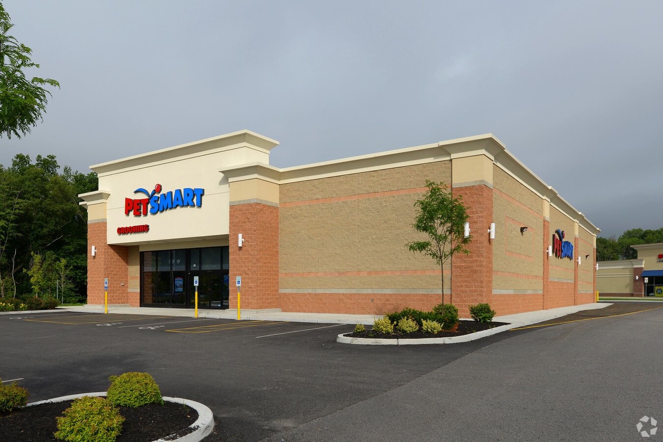 15 Dowling Village Blvd, North Smithfield, RI 02896