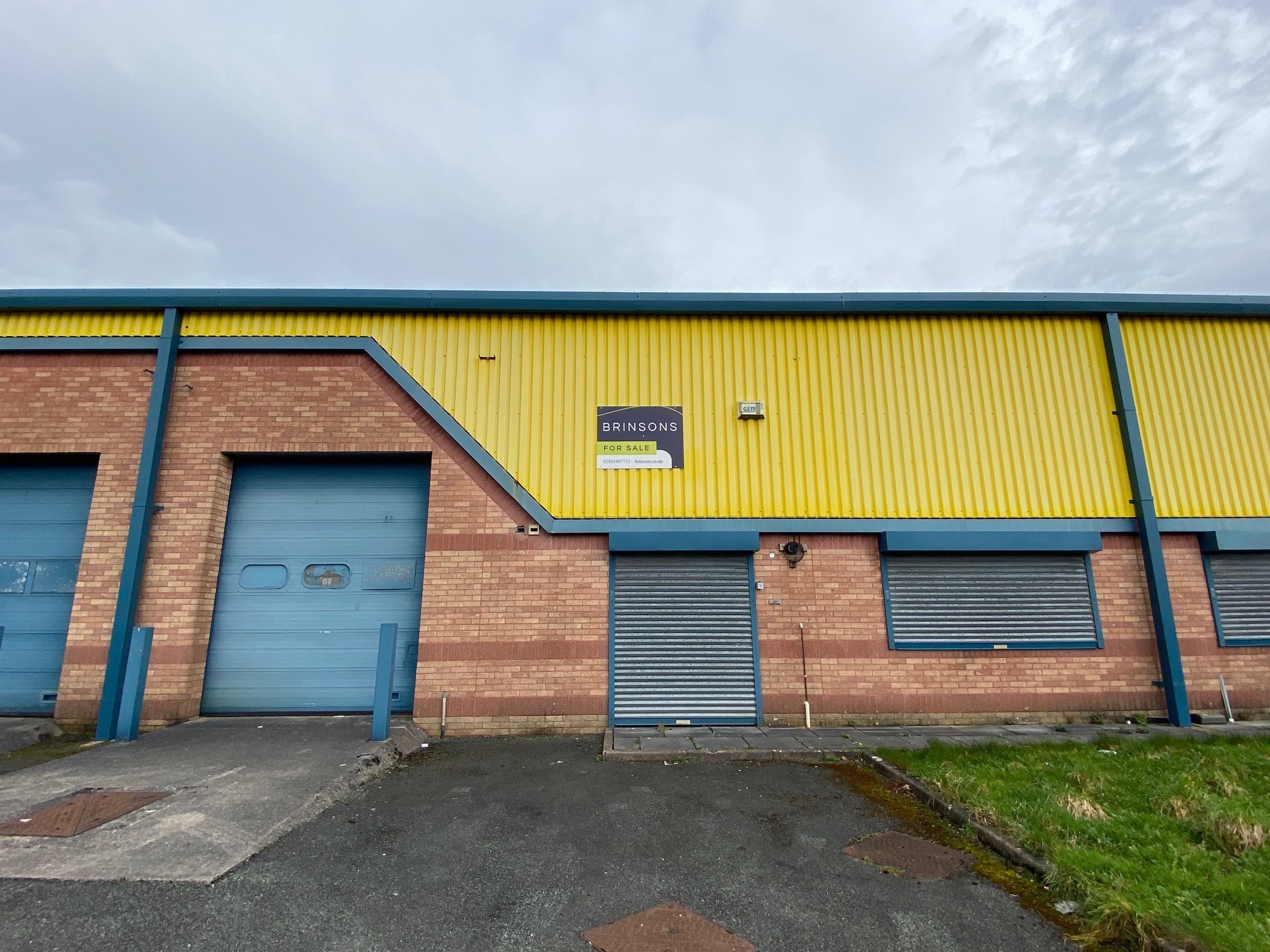 Pengam Rd, Bargoed for lease Primary Photo- Image 1 of 2