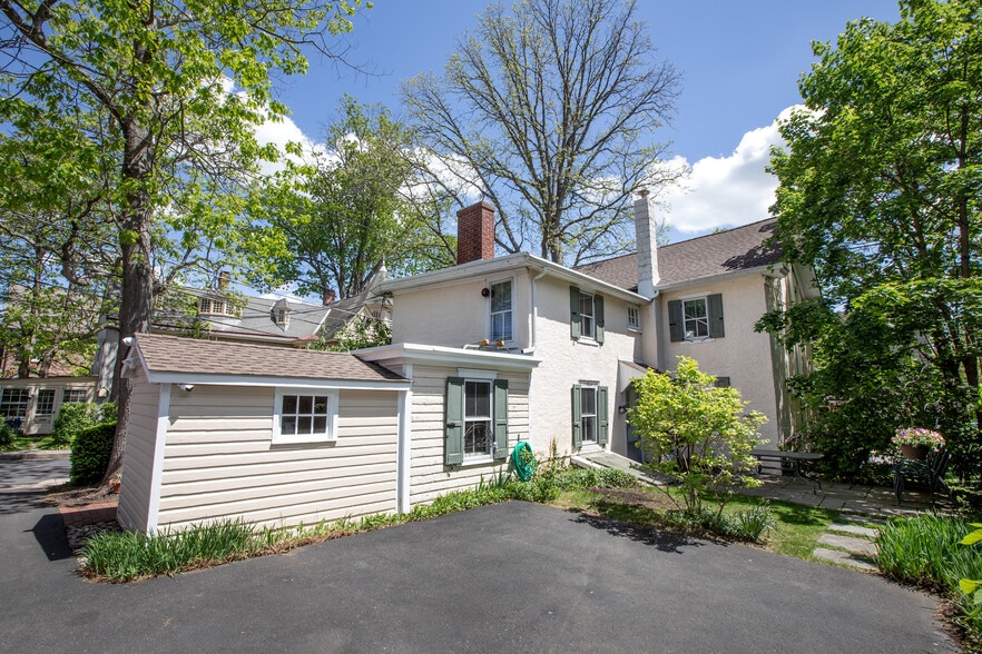 69 E Oakland Ave, Doylestown, PA for sale - Building Photo - Image 3 of 27