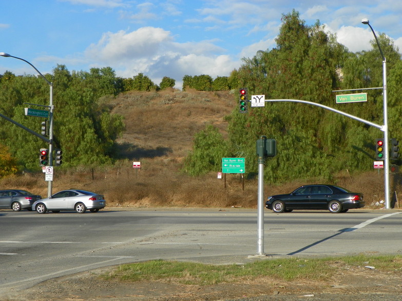 16400 Mockingbird Canyon Rd, Riverside, CA for sale - Primary Photo - Image 1 of 1