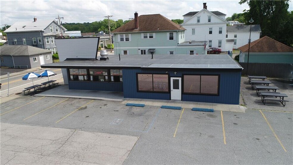 923 Main St, West Warwick, RI for sale - Building Photo - Image 3 of 24