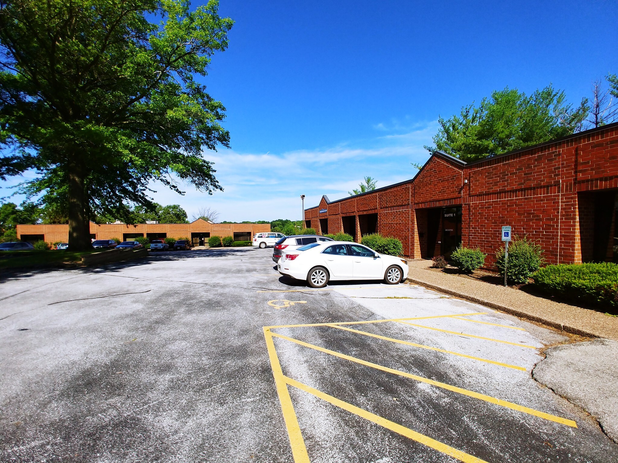 4436-4440 N Brady St, Davenport, IA for sale Building Photo- Image 1 of 1