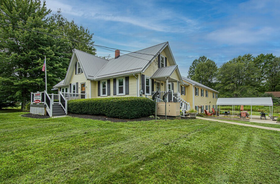 2358 Hubbard Rd, Madison, OH for sale - Building Photo - Image 1 of 1