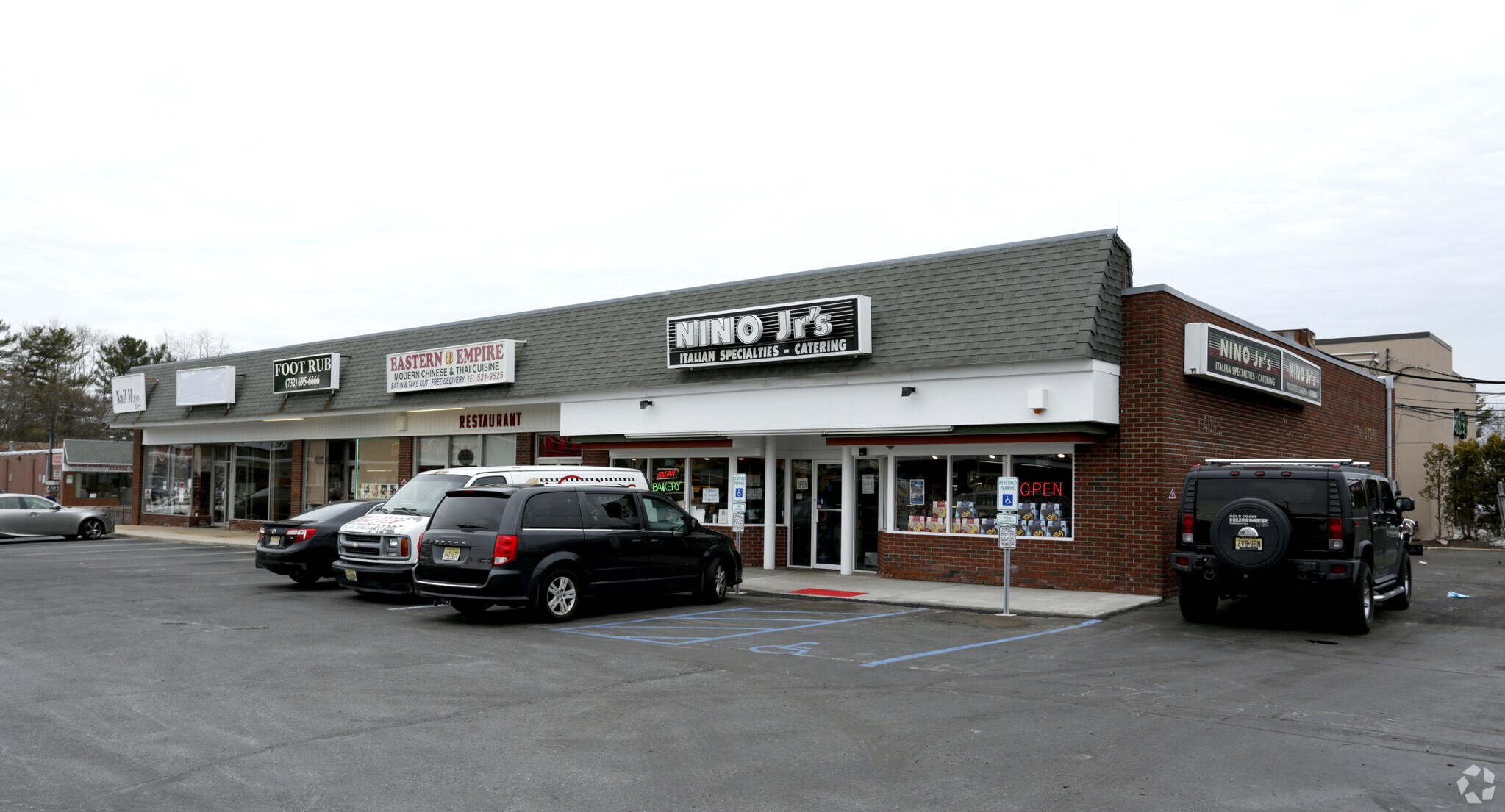 2005 State Route 35, Oakhurst, NJ 07755 Towne Center