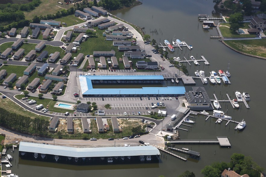 105 Rens Rd, Poquoson, VA 23662