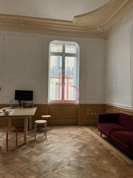 Office in Bordeaux for lease - Building Photo - Image 3 of 4