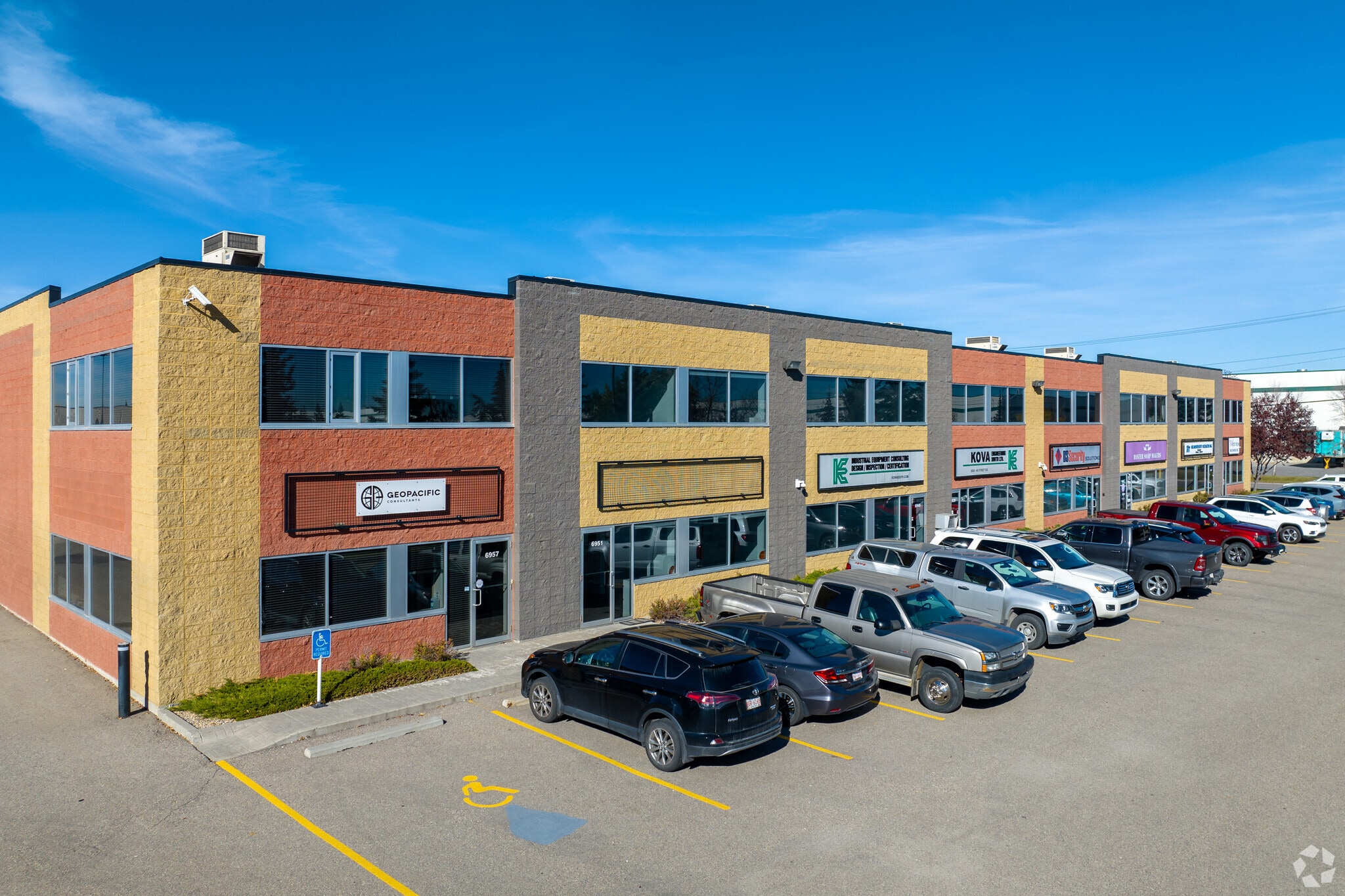 6921-6957 48th St SE, Calgary, AB for sale Primary Photo- Image 1 of 1