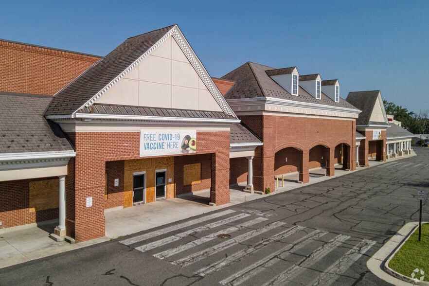 7451-7475 Richmond Hwy, Alexandria, VA for sale - Building Photo - Image 1 of 1