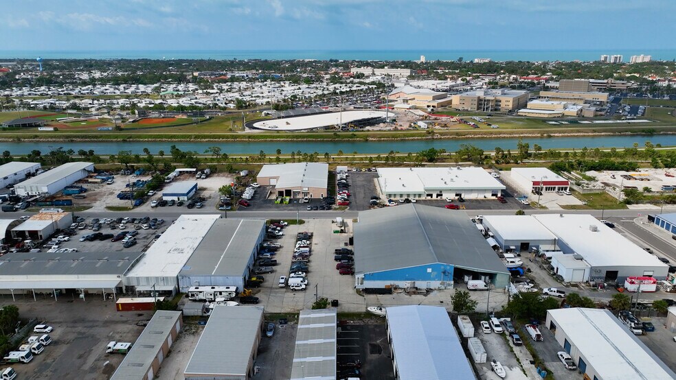 313 Seaboard Ave, Venice, FL for sale - ProVideo LoopNet - Image 2 of 16