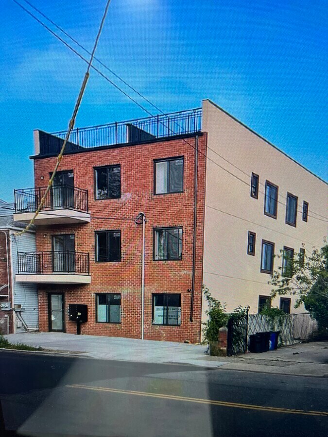 8218 Avenue J, Brooklyn, NY 11236