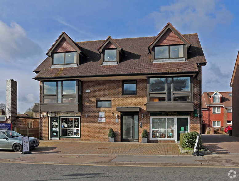 10 Hill Ave, Amersham for lease - Primary Photo - Image 1 of 4