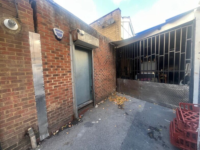 238 High Rd, London for sale - Building Photo - Image 2 of 13