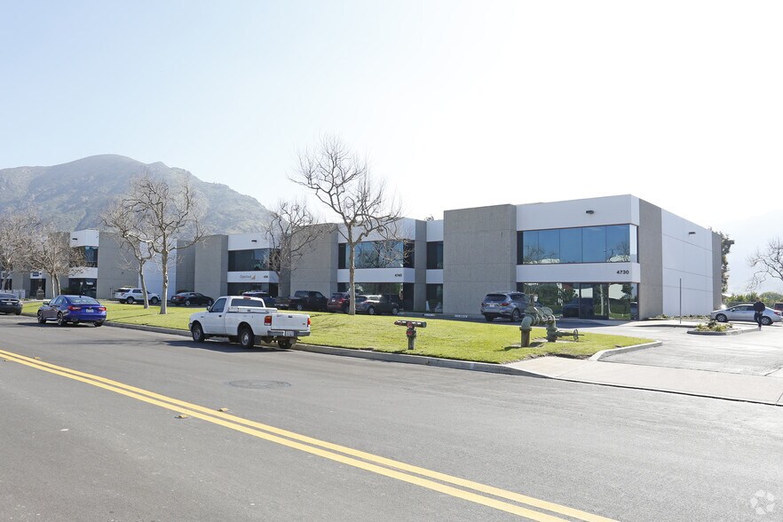 4730-4780 Calle Quetzal, Camarillo, CA for lease - Primary Photo - Image 1 of 18