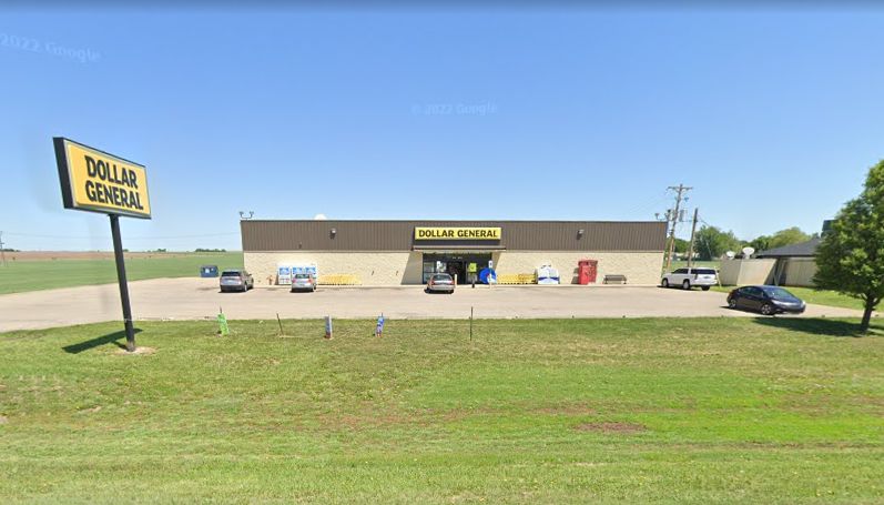 62 W State Road 4, Hoisington, KS for sale - Primary Photo - Image 1 of 4