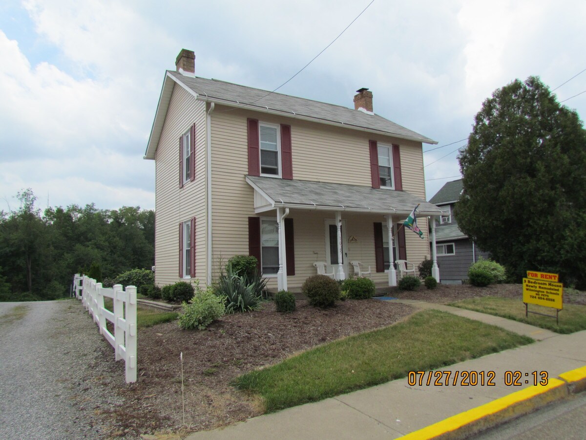 1025 Main St, Volant, PA 16156