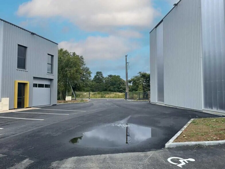 4 Rue Du Pan Loup, Couëron for lease - Building Photo - Image 2 of 5