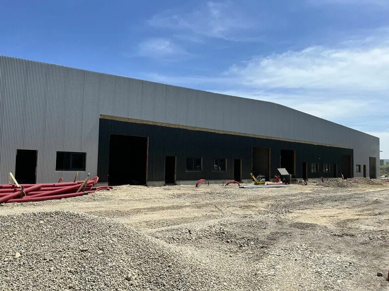 Flex in Fegersheim for sale - Building Photo - Image 1 of 12