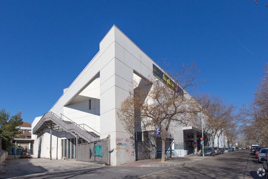 Calle Nazario Calonge, 24, San Fernando De Henares, Madrid for lease - Building Photo - Image 2 of 2