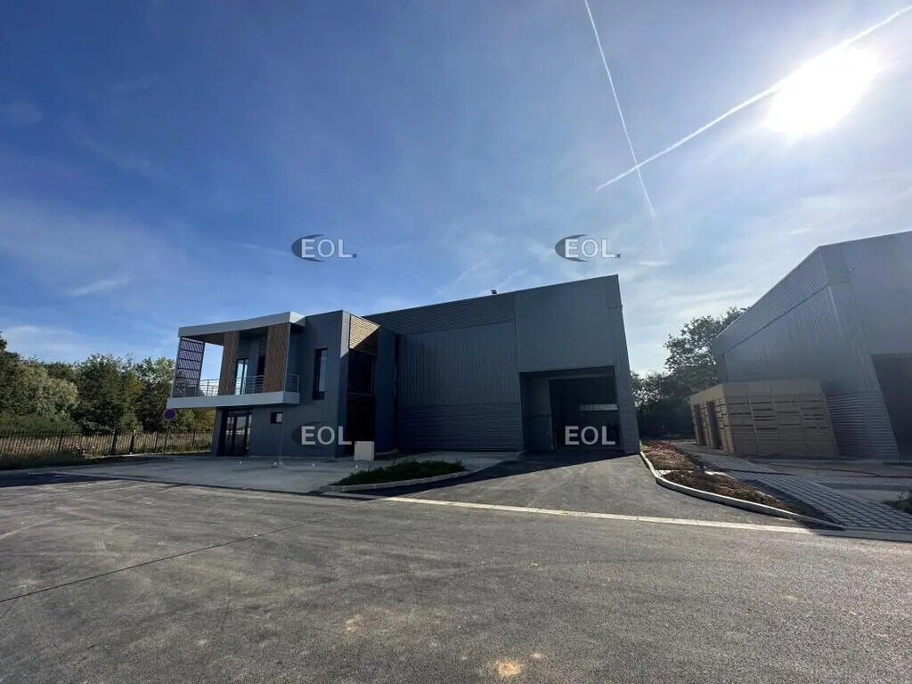 Vente Local d'activités 1 045 m² - Photo 1