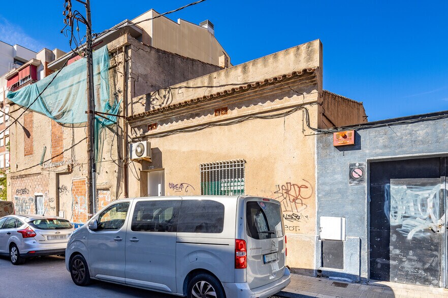 Multifamily in Badalona, Barcelona for sale - Building Photo - Image 2 of 5