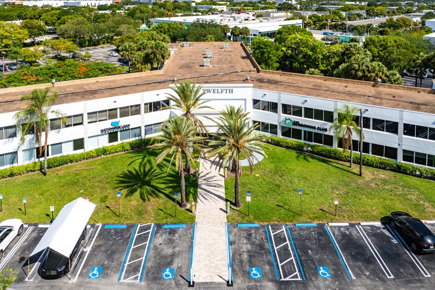555 S Andrews Ave, Pompano Beach, FL for sale - Building Photo - Image 2 of 27
