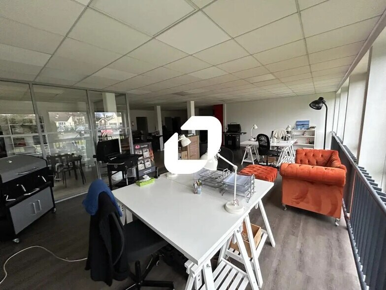 Office in Avon for lease - Interior Photo - Image 2 of 10