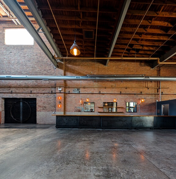 Leavitt Town Lofts portfolio of 6 properties for sale on LoopNet.com - Building Photo - Image 3 of 20