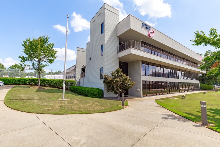 1053 Willingham Dr, East Point, GA 30344