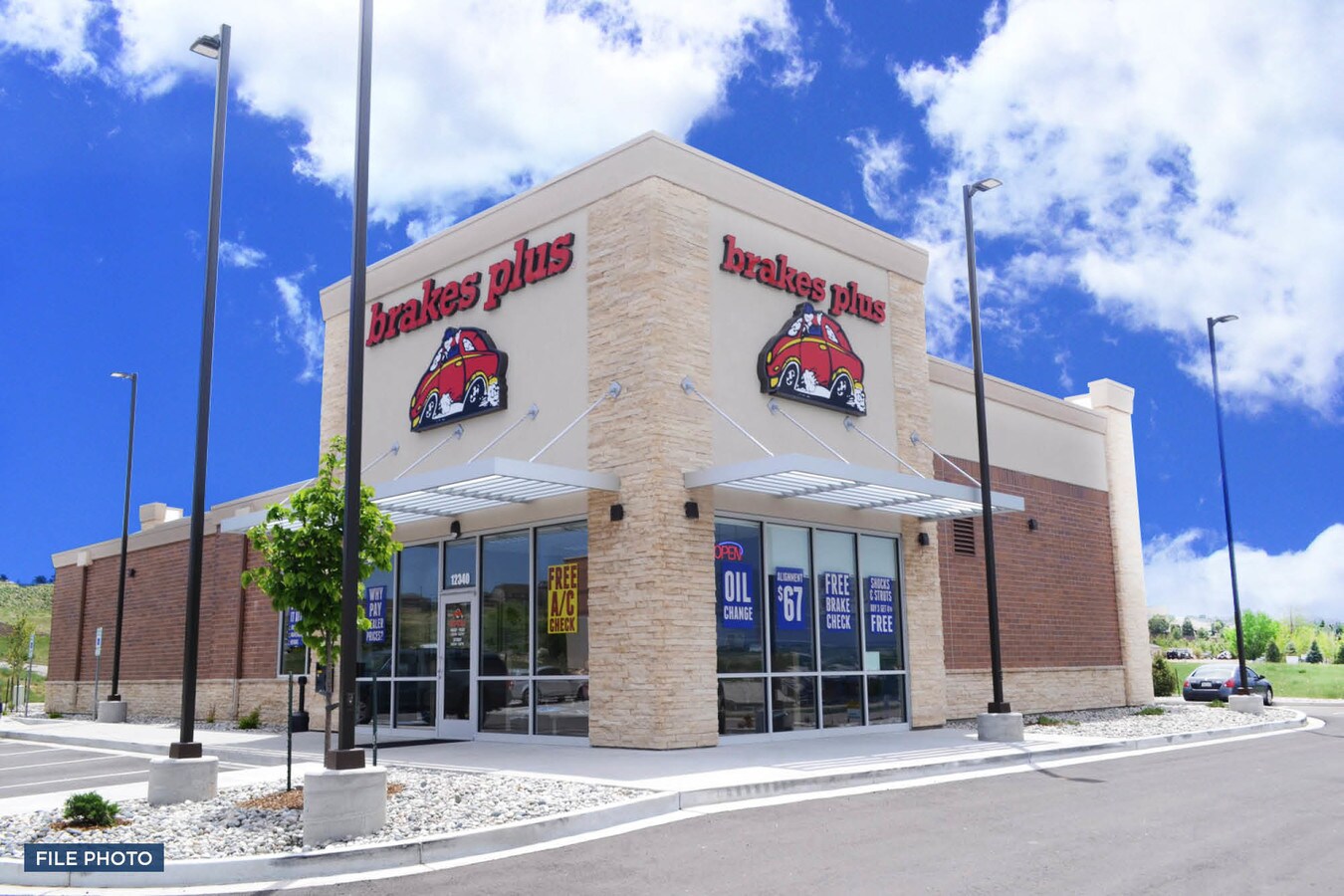 1510 Pine Lake Rd, Lincoln, NE 68512