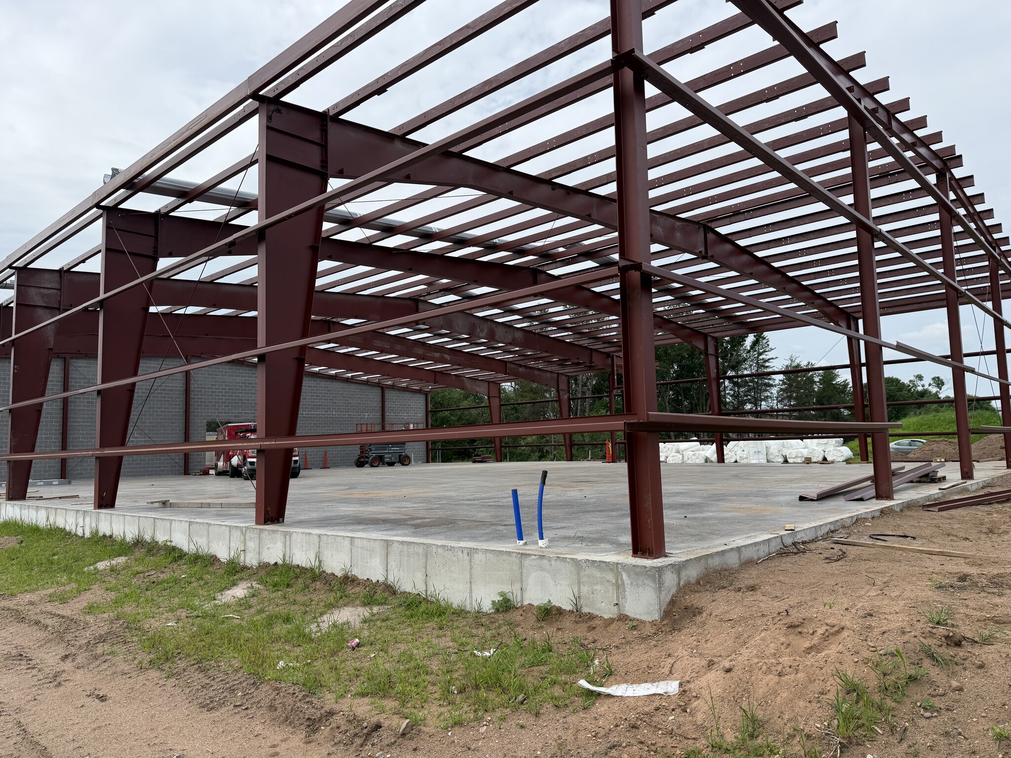 3222 Louis Ave, Eau Claire, WI for lease Building Photo- Image 1 of 4