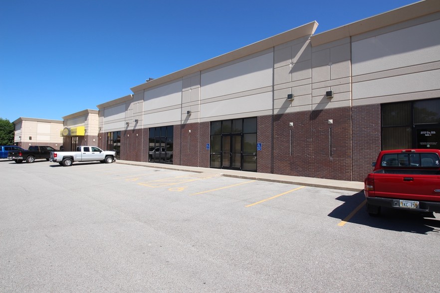 700 Van Dorn St, Lincoln, NE for lease - Building Photo - Image 1 of 8