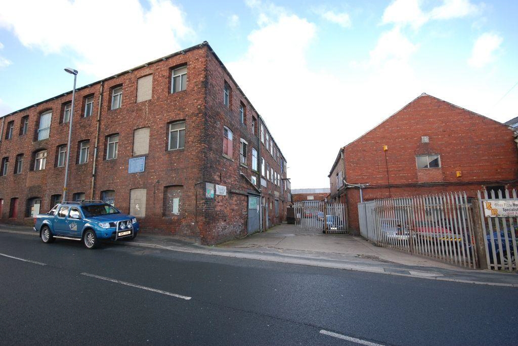 Flanshaw Ln, Wakefield for lease Primary Photo- Image 1 of 3