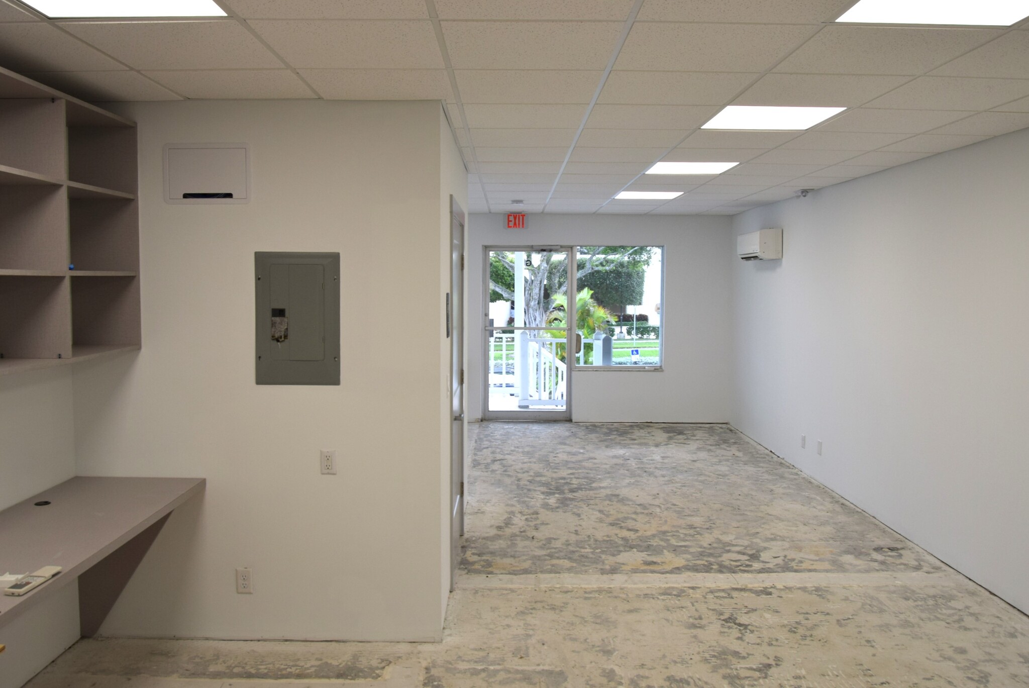 700 US Highway 1, North Palm Beach, FL for lease Interior Photo- Image 1 of 5