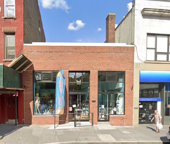 842 Manhattan Ave, Brooklyn, NY for lease - Building Photo - Image 1 of 7