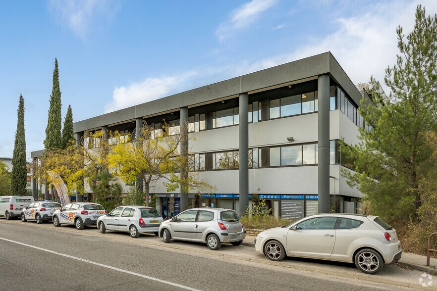 Office in Aix-en-Provence for lease - Building Photo - Image 3 of 5