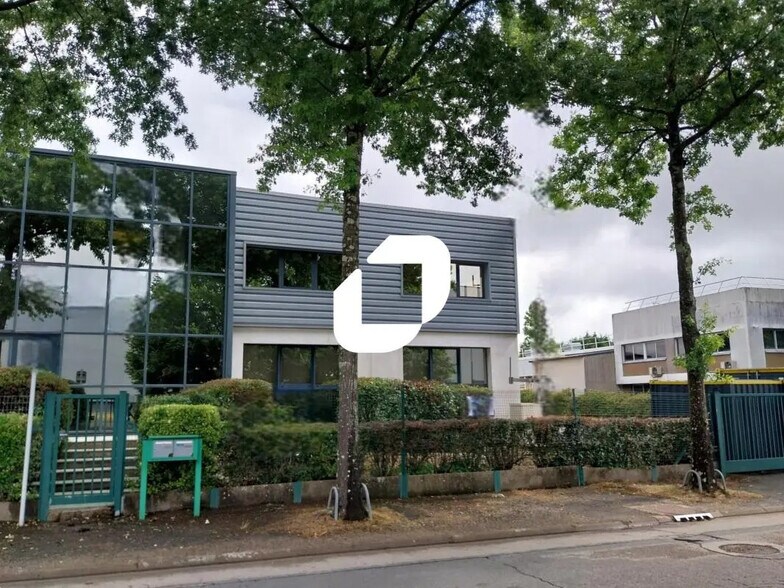 Office in Carquefou for lease - Building Photo - Image 3 of 17