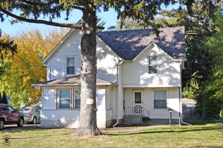 1113 McMillen Ave, Aurora, IL for sale - Primary Photo - Image 1 of 1