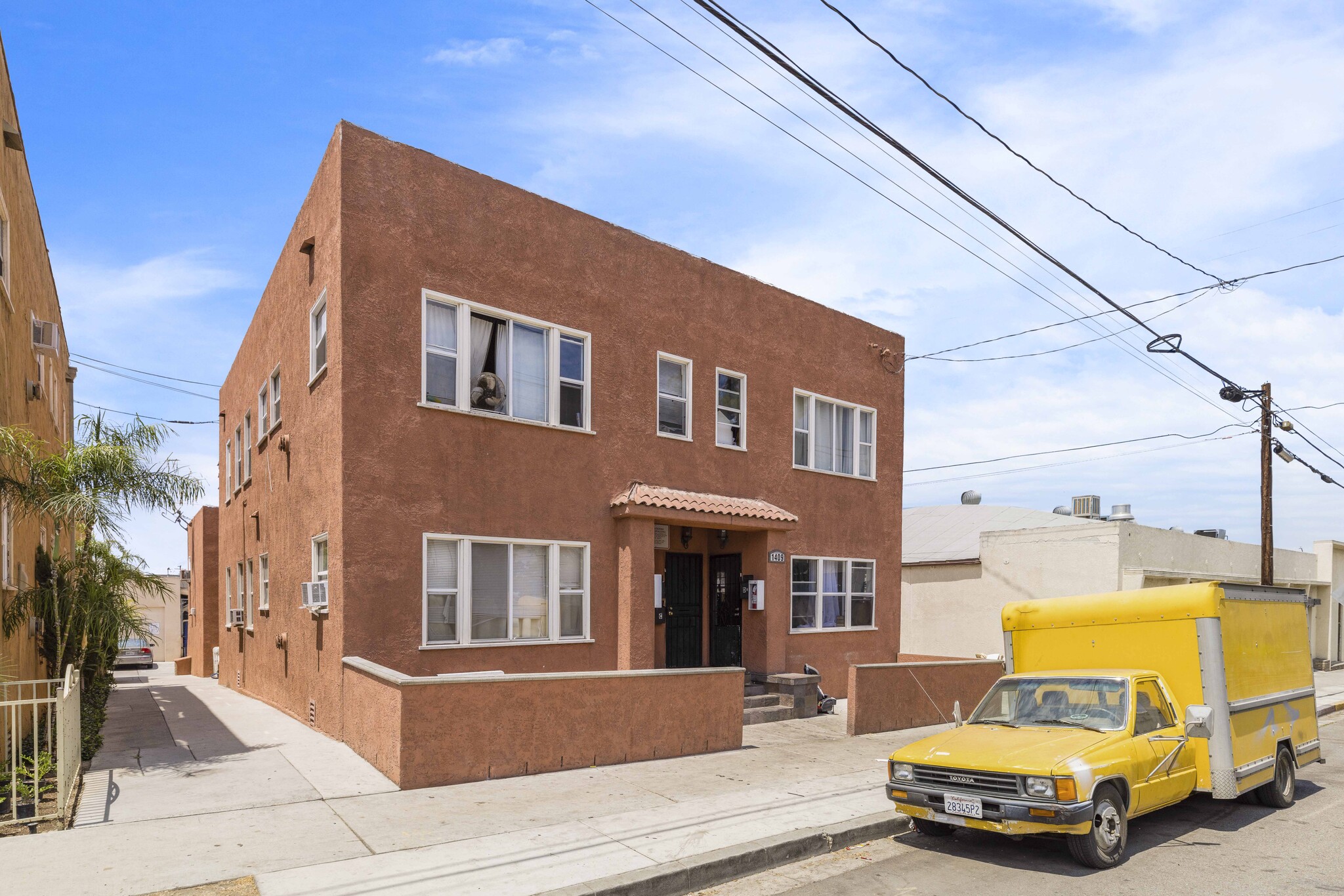 1409 Magnolia Ave, Long Beach, CA for sale Primary Photo- Image 1 of 9